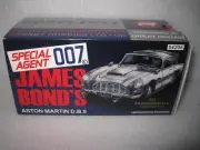 1/43 CORGI JAMES BOND 007 ASTON MARTIN DB5 GOLD 50th ANNIVERSARY THUNDERBALL