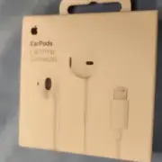 EarPods with Lightening Connector NEW