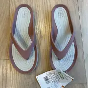 New Women’s Crocs Swiftwater Flip Size 4 Cassis/Pearl White Relaxed Fit