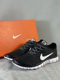 在飛比找Yahoo!奇摩拍賣優惠-NIKE FREE 3.0 黑白 時尚 運動 休閒鞋 男女鞋