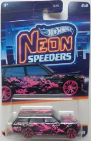 2024 Hot Wheels NEON SPEEDERS Datsun 510 Wagon 2/8