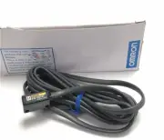 1PC NEW Omron optoelectronic switch E3C-DS10T