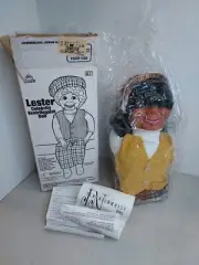 1999 GOLDBERGER LESTER CELEBRITY VENTRILOQUIST DOLL WITH BOX N PAPERS. Box open