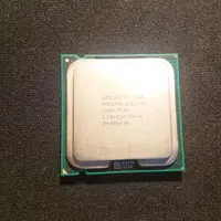 在飛比找蝦皮購物優惠-Intel Pentium E5300 lga775