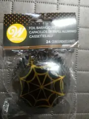 New Wilton Standard foil Baking cups 24 count black gold spider web Halloween