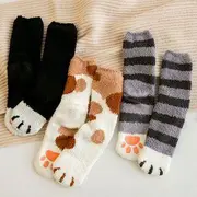 Cat Patterned Fleece Socks Gray Dotted - White - One Size