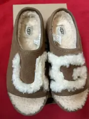 New In Box UGG Genuine Shearling Slide Sandal, Kids 3 Chestnut (1020316K)