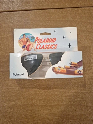 SUNGLASSES Polaroid AVIATOR style -- vintage. NWT