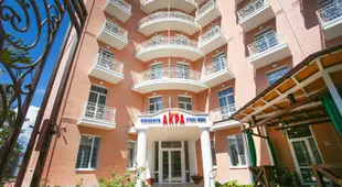 Hotel ACRA