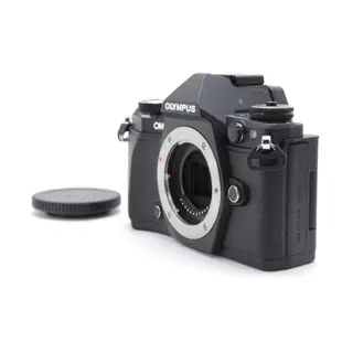 [二手商品] OLYMPUS OM-D E-M5 Mark II 黑色鏡頭套件（附新 SD32GB）