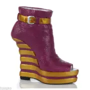 Just the Right Shoe Monumental Figurine #J120513
