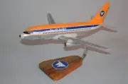 Wien Air Alaska Boeing 737-200 Desk Top Display Wood Jet Model 1/72 SC Airplane