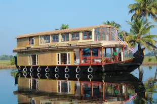 Sreekrishna Houseboat C/o Sreekrishna ayurveda Panchakarma Centre