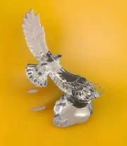 Vintage 1990s.Flying Eagle, Wonders of the Wild, 24% Lead Crystal Statue