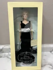 The Franklin Mint Diana The People's Princess Portrait Doll NEW OPEN BOX NRFB