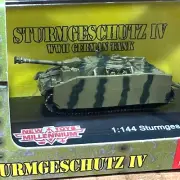 Vintage WWII Classic Armor German Sturmgeschutz IV Tank 1:144 Scale w/ Case