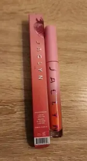 Jaclyn Poutspoken Liquid Lipstick Full Size 3.55mL /.12 fl oz Sugared