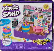 Kinetic Sand Rainbow Cake Shoppe, 1.5lbs of Yellow, Pink, Blue and Scented Vanilla White Play Sand, 10 Kitchen Tools and Accessories, Sensory Toys for Kids Ages 5+