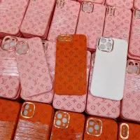 在飛比找蝦皮購物優惠-Iphone LV 粉色 iPhone 手機殼全相機簇