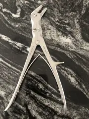 Jarit 230-246 Echlin Duckbill Rongeur, 3mm Bite, Angular, 9", German Stainless.