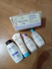 Aveeno Baby Bath Time Solution Gift Set, 5 full-size pieces