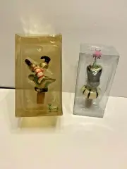 Kappers Quirky Bottle Stoppers set of 2 - New -Free new resin bottle topper