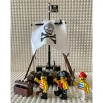 LEGO樂高 二手 絕版 海盜系列 6261 漂流木伐 海盜旗 骷髏 救生筏（人偶手勾顏色不一樣）