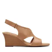 Clarks Women's Kyarra Aster Light Tan Leather 26171232
