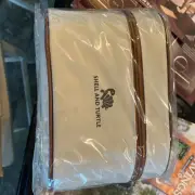 Lunch Box Shell And Turtle Brand.