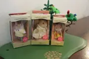 Sylvanian Families Calico Critters HAZELNUT CHIPMUNKS dad mom and son box japan