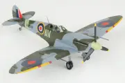 Hobby Master 1/48 Spitfire Mk V BM592 RAF Exeter (Czech) Wing
