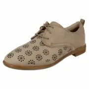 LADIES CLARKS LEATHER FLAT PERFORATED CASUAL LACE UP SHOES ALANIA POSEY