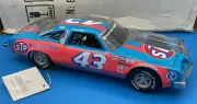 FRANKLIN MINT 1977 Oldsmobile RICHARD PETTY Museum Racecar Clearcast NEW
