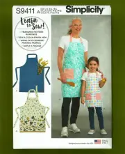 Learn to Sew Aprons Sewing Pattern_Child & Adult Sizes S, M, L_Simplicity 9411