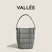 在飛比找蝦皮商城精選優惠-【VALLEE】✨現貨女包✨日本三宅一生同款菱格包包女菜籃子