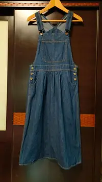 在飛比找Yahoo!奇摩拍賣優惠-二手深藍色牛仔吊帶長裙