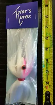 4 OZ. Parachute Lure White Hair Pink and White Head