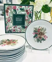 8 Pottery Barn Holly Berry Appetizer Plates Christmas Tabletop NEW IN BOX