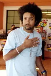 Reggae pop artist Shaggy appears at a meet-and-greet at radio stat - Old Photo 1