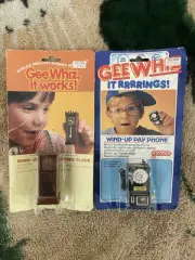 Vtg 1980 "Gee Whiz It Rings" Wind Up Old Time Telephone & Click Miniature Toy