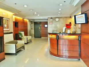 里奇維爾飯店Richville Hotel