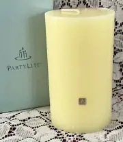 PartyLite WHITE GARDENIA TRUFFLE 3 x 5 Flat Top Pillar Candle C35106 Floral HTF