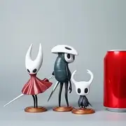 Hollow and Bumblebee Knight Statue, 6-12cm/4.7inch PVC Figure Statue Collectible Model for Animation Fans