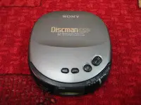 在飛比找Yahoo!奇摩拍賣優惠-【完美作品】80%新，SONY Discman ESP D-