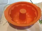 LARGE RED Tupperware Kugelhofe Silicone Baking Forms Moulds Cake baking NEW