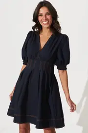 Hazel Dress Short Sleeve in Navy 10