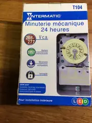 (1) NEW Intermatic T104-20 Mechanical Timer 208/240 volt DPST indoor box