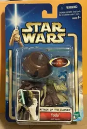 2002 Star Wars Attack of the Clones Yoda Figure - New in Box