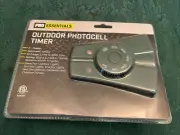 NEW PRO ESSENTIALS OUTDOOR PHOTOCELL TIMER 2 OUTLETS AUTOMATIC SENSOR 125V A.C.