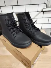 Dr. Martens Sheridan Sz 8- Slightly Used w/Ex. Laces & Shoe Care Kit, Never Used